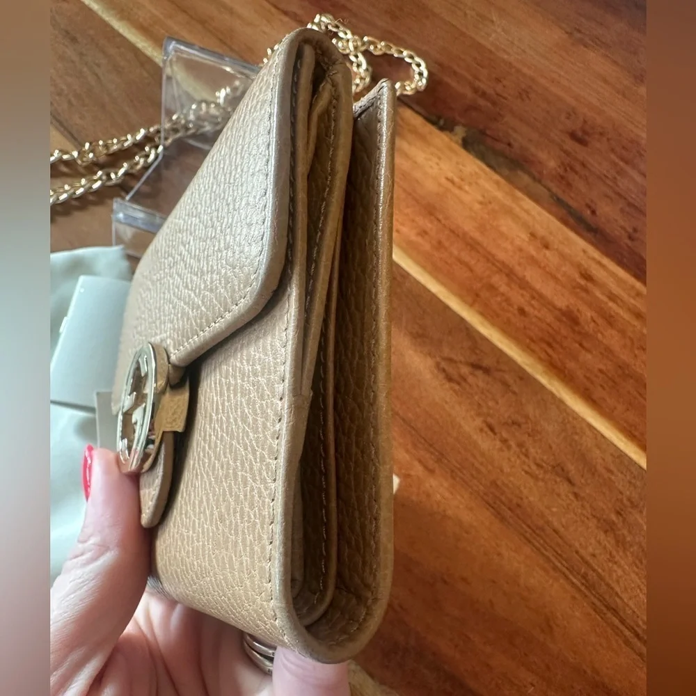 Gucci Beige Trifold Wallet with Gold Accent with gold Chain, Box and Dust Bag